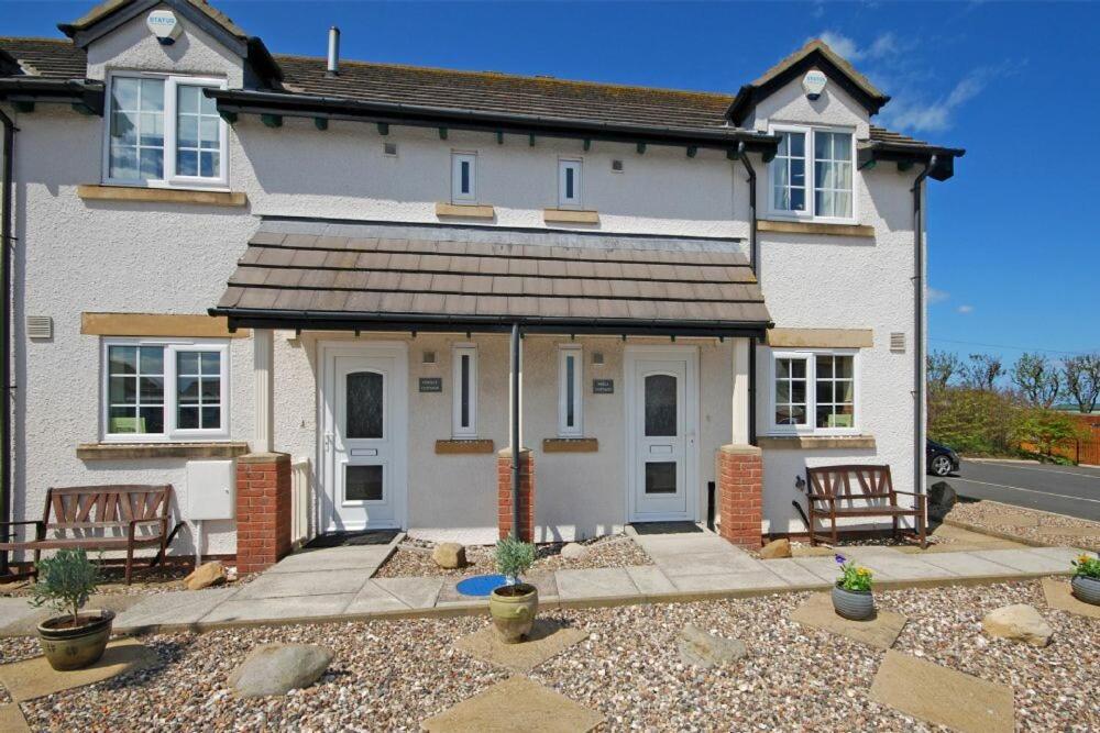 Cockle Cottage Seahouses Exterior photo